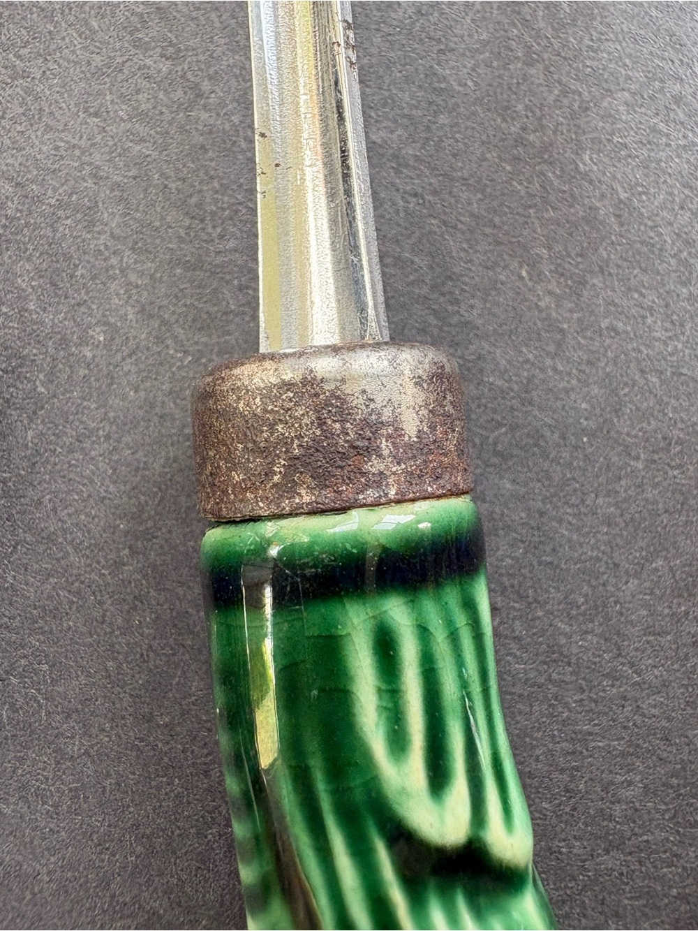 Mid-Century Ceramic Handle Seafood/Cocktail Fork Set Green and Red - Unbranded - Picture 12 of 13